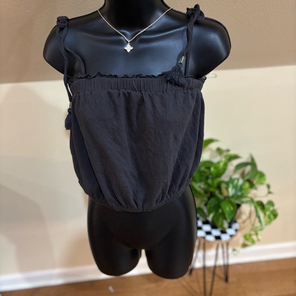 Lucky brand women’s size extra small spaghetti strap crop top - Picture 1 of 9
